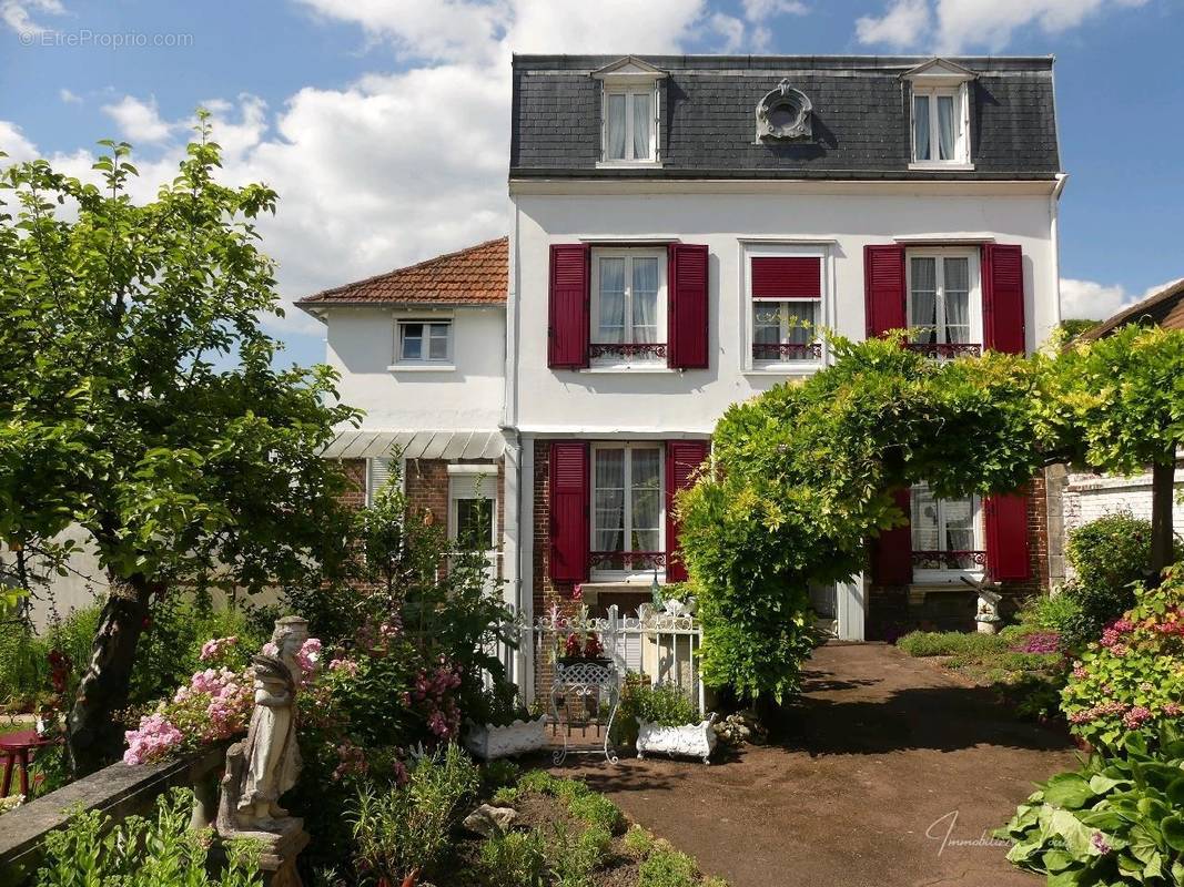 Maison à BEAUVAIS