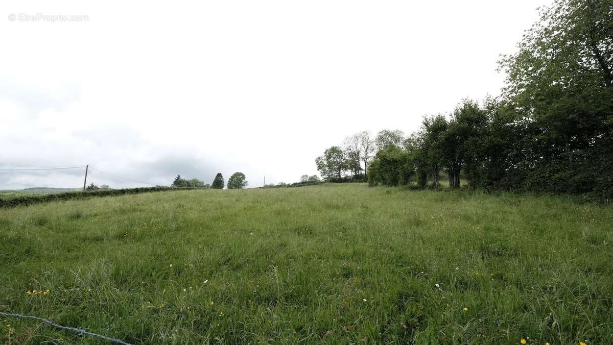 Maison à OUROUX-EN-MORVAN