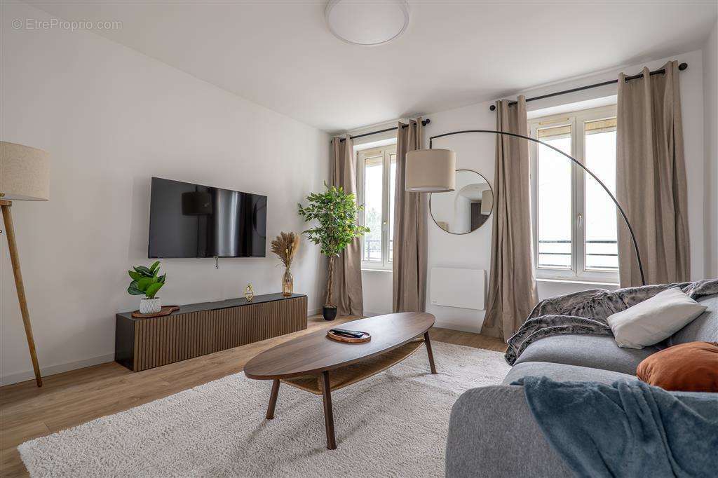 Appartement à SAINT-MAUR-DES-FOSSES