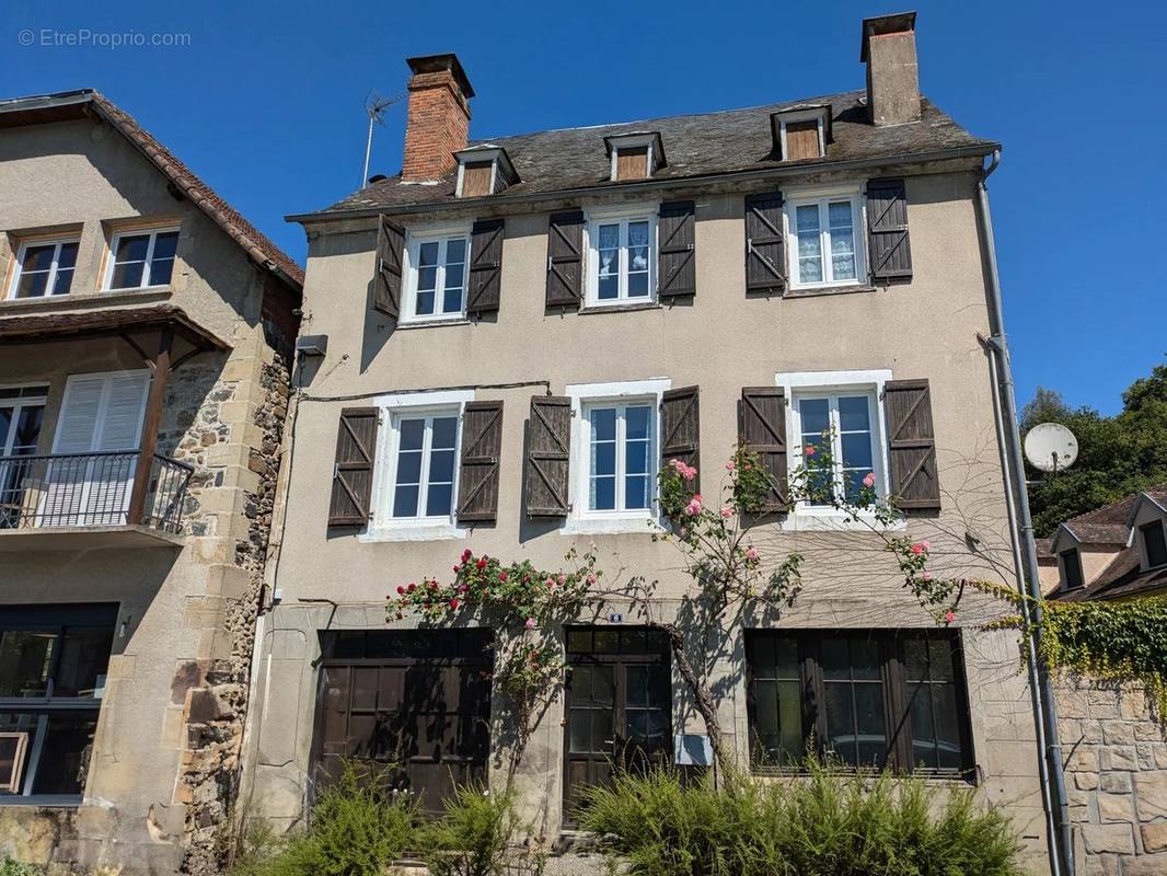 Maison à BEAULIEU-SUR-DORDOGNE