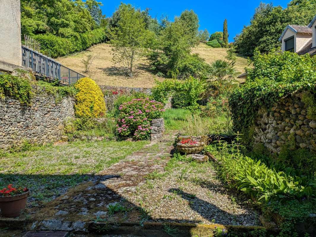 Maison à BEAULIEU-SUR-DORDOGNE