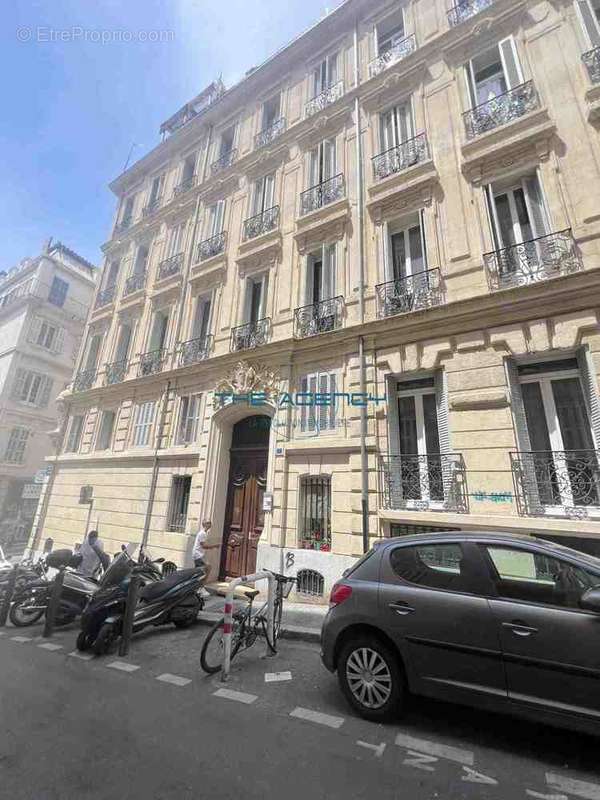 Appartement à MARSEILLE-6E