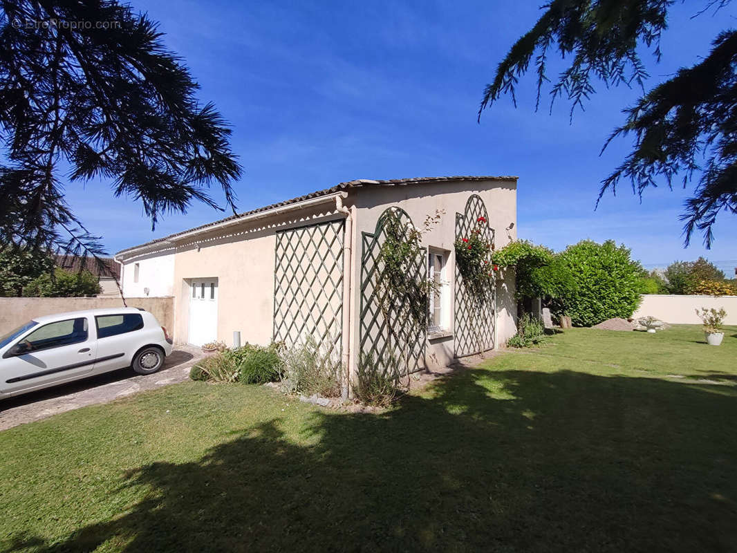 Maison à SAINT-FORT-SUR-GIRONDE