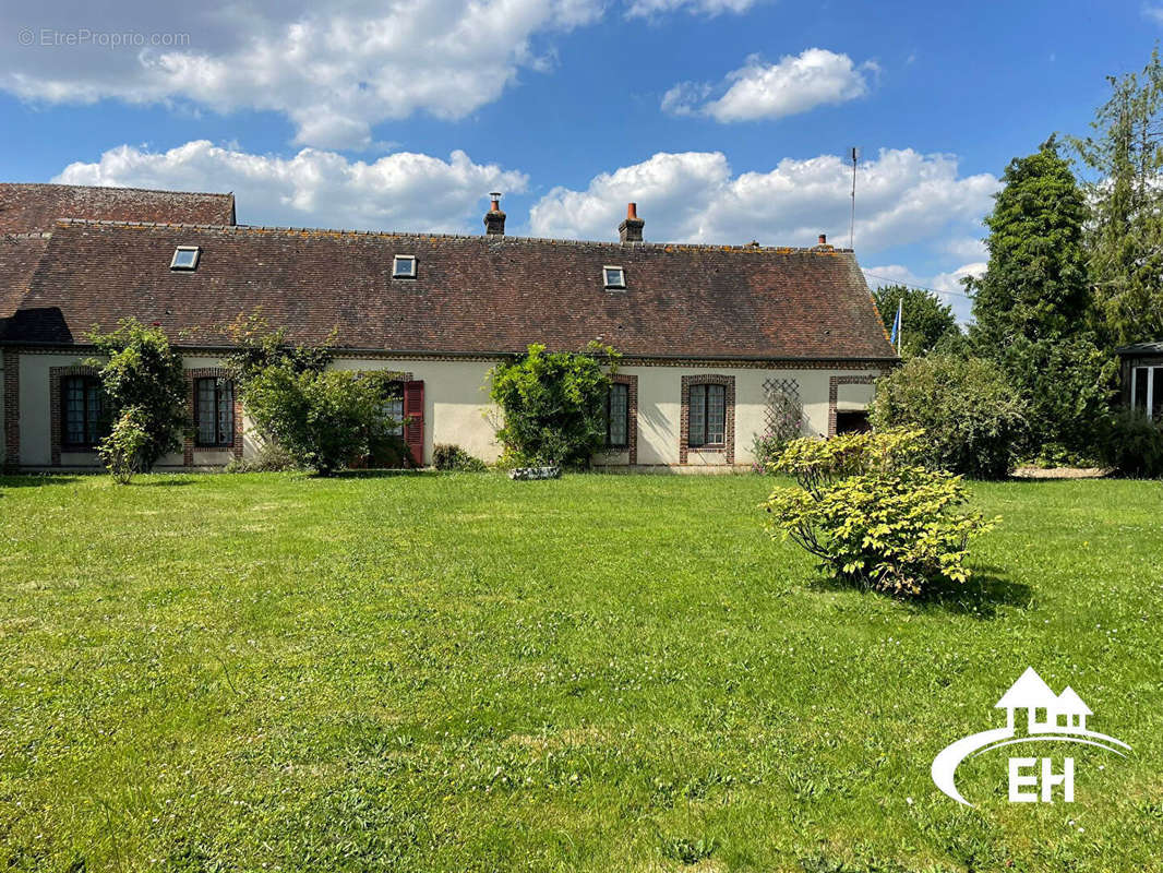 Maison à LES BARILS