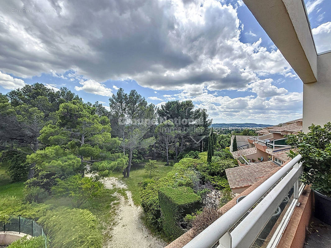 Appartement à VILLENEUVE-LES-AVIGNON