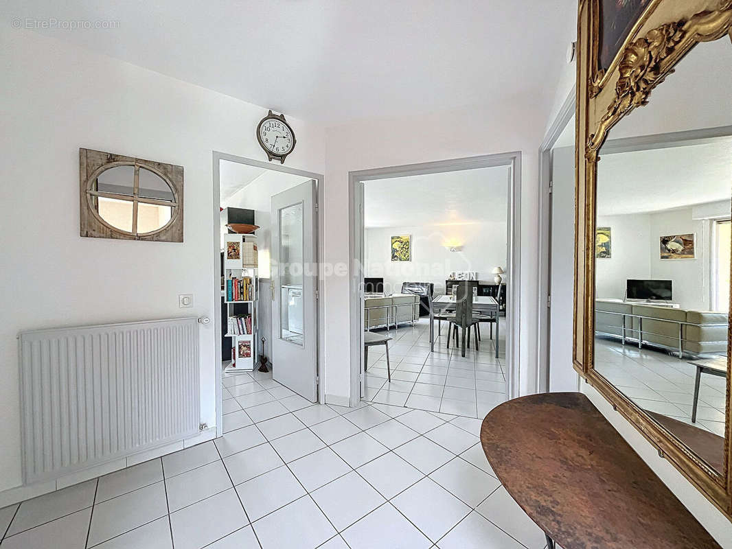 Appartement à VILLENEUVE-LES-AVIGNON