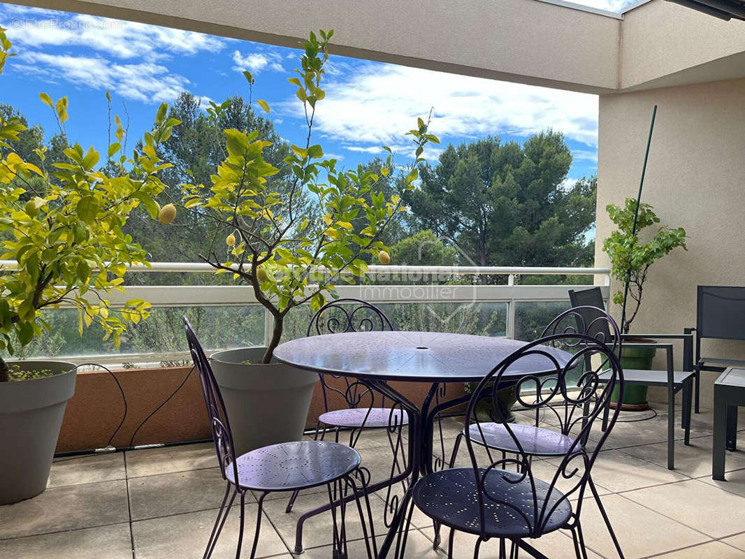 Appartement à VILLENEUVE-LES-AVIGNON