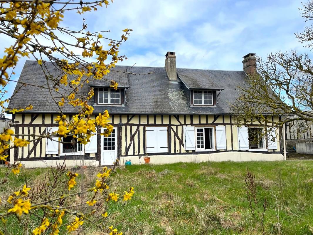 Maison à PARVILLE