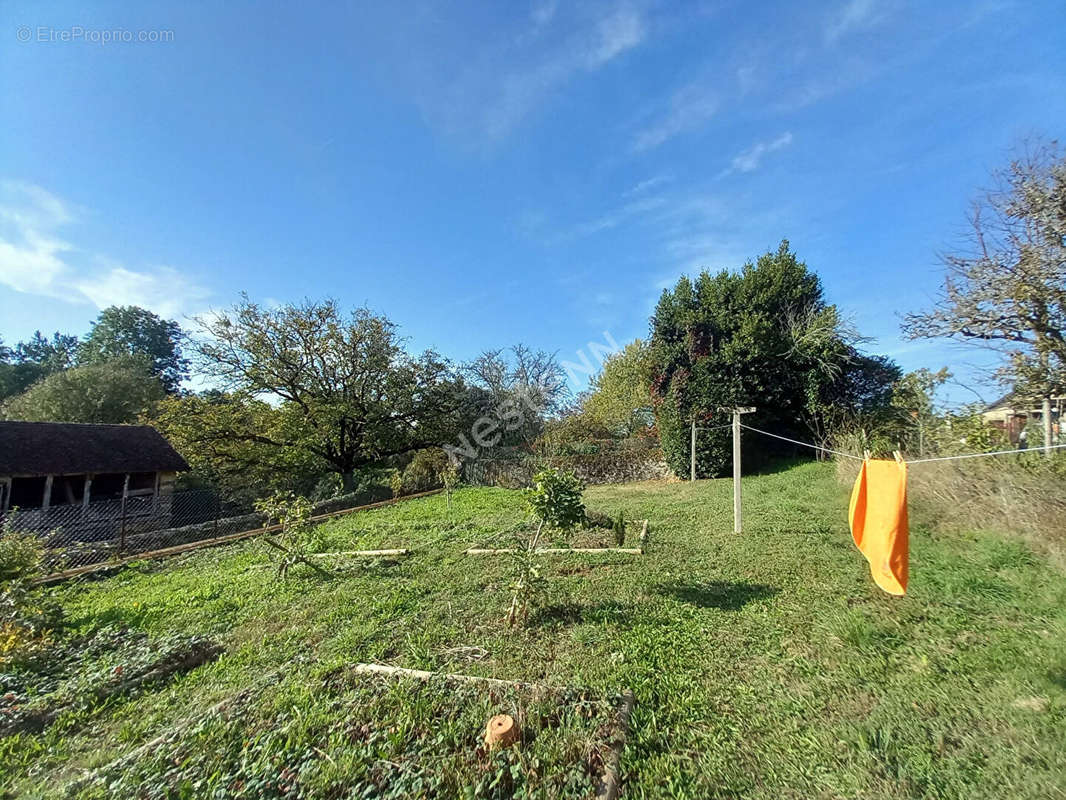 Maison à SAVIGNAC-LEDRIER