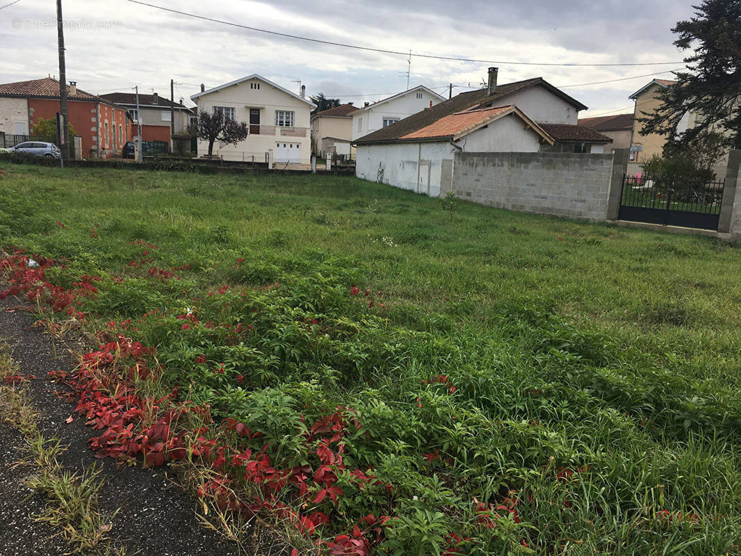 Terrain à VILLENEUVE-SUR-LOT