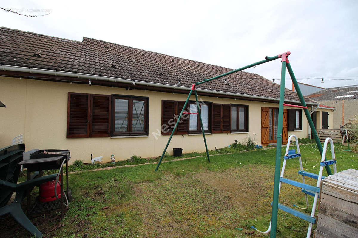 Maison à TINQUEUX