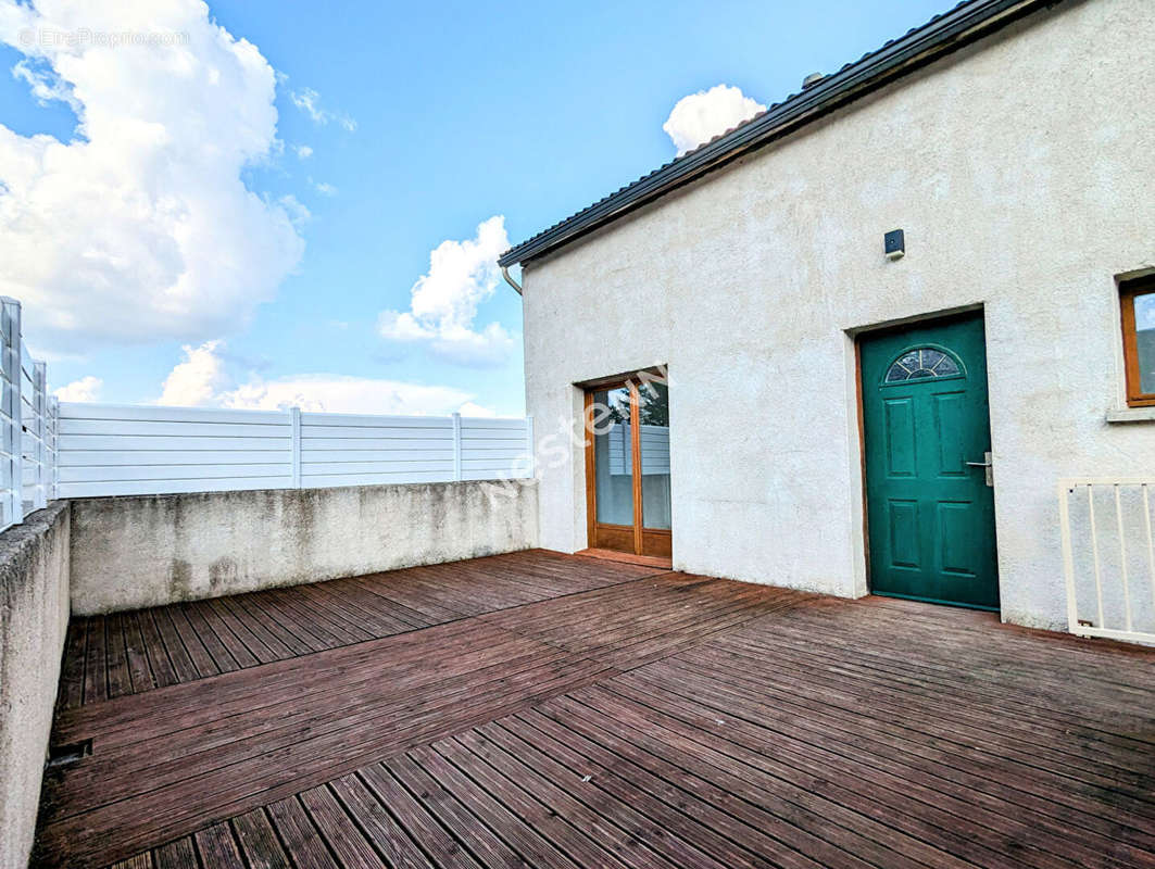 Appartement à JONCHERY-SUR-VESLE