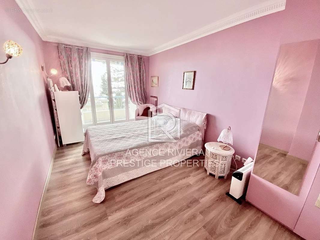 Appartement à ROQUEBRUNE-CAP-MARTIN