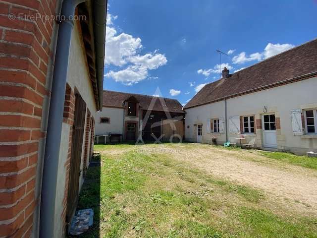 Maison à SAINT-GONDON