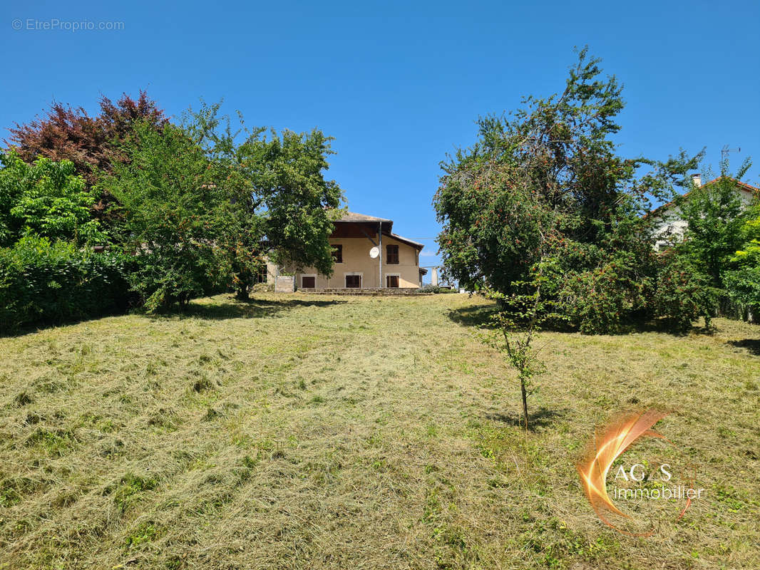 Maison à LA CHAPELLE-BLANCHE