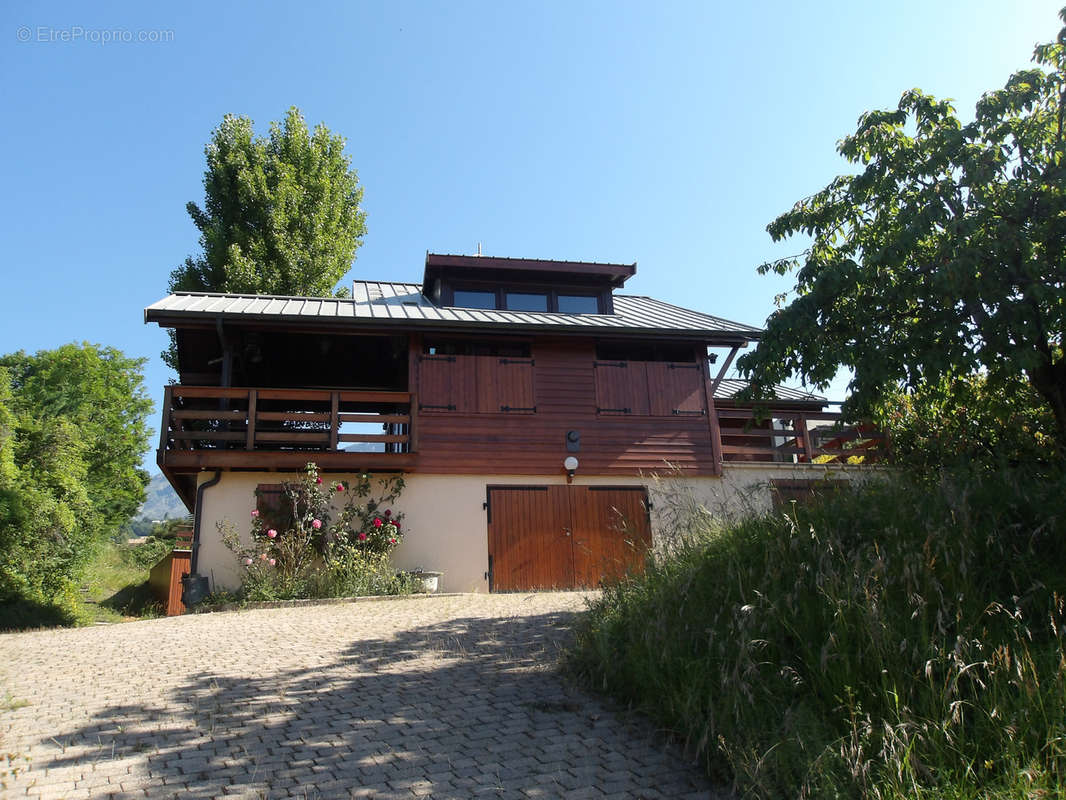 Maison à PRUNIERES