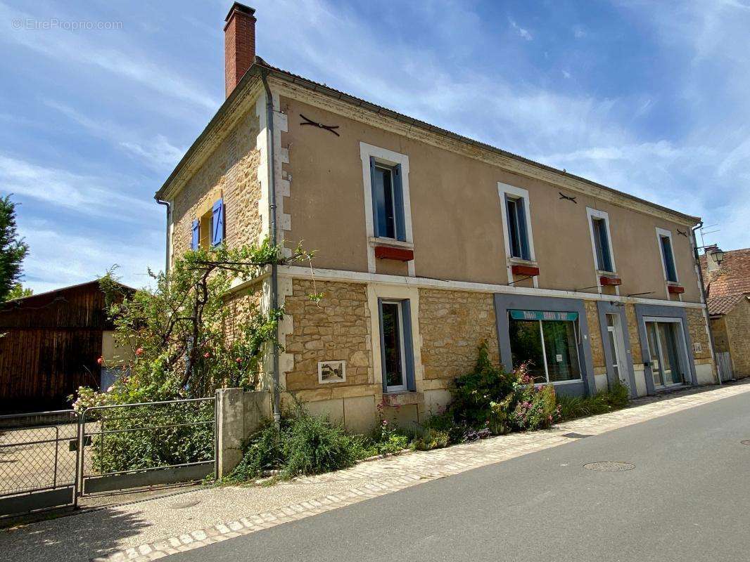 Maison à TREMOLAT