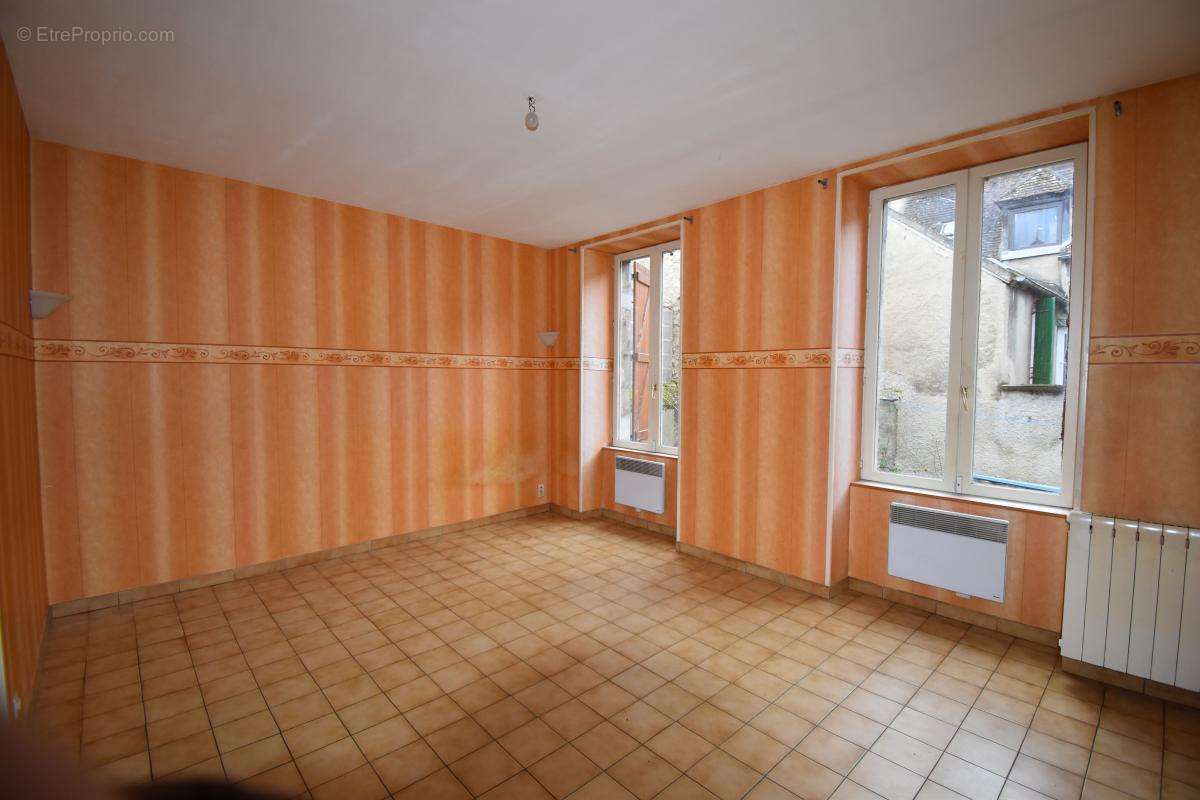 Appartement à COSNE-COURS-SUR-LOIRE