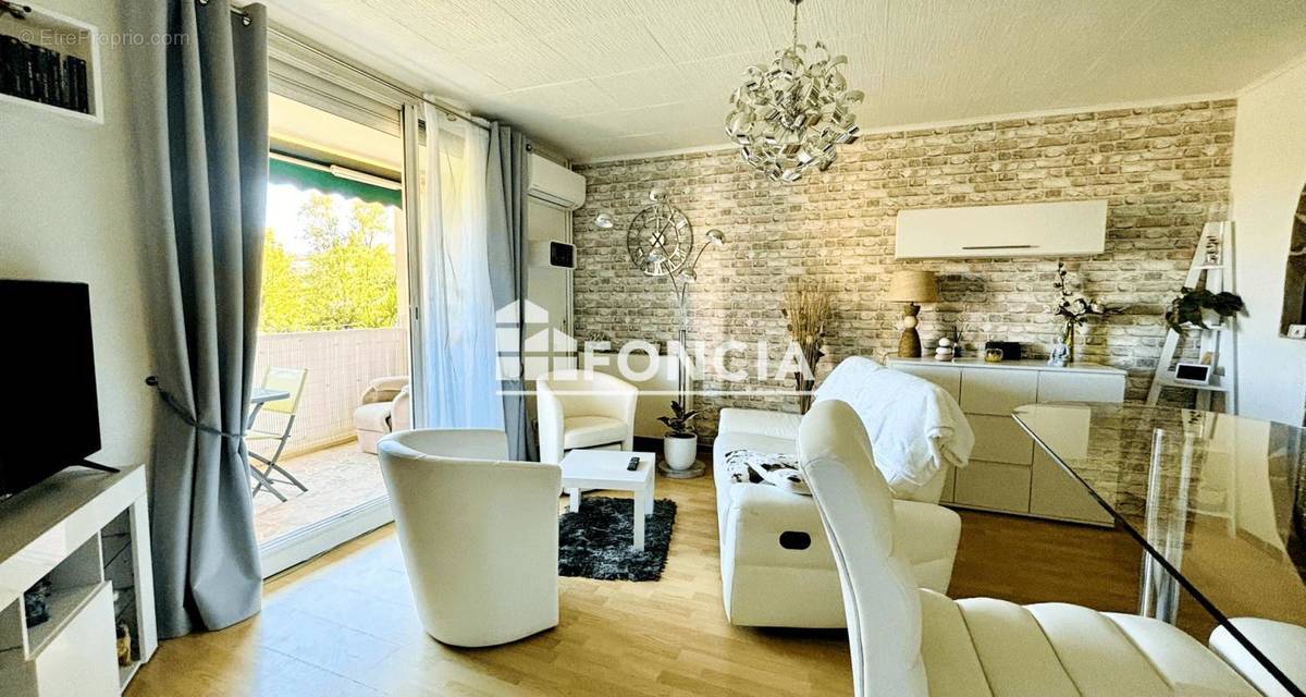 Appartement à HYERES