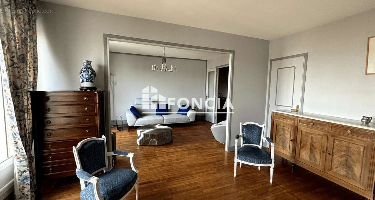 Appartement à RUEIL-MALMAISON