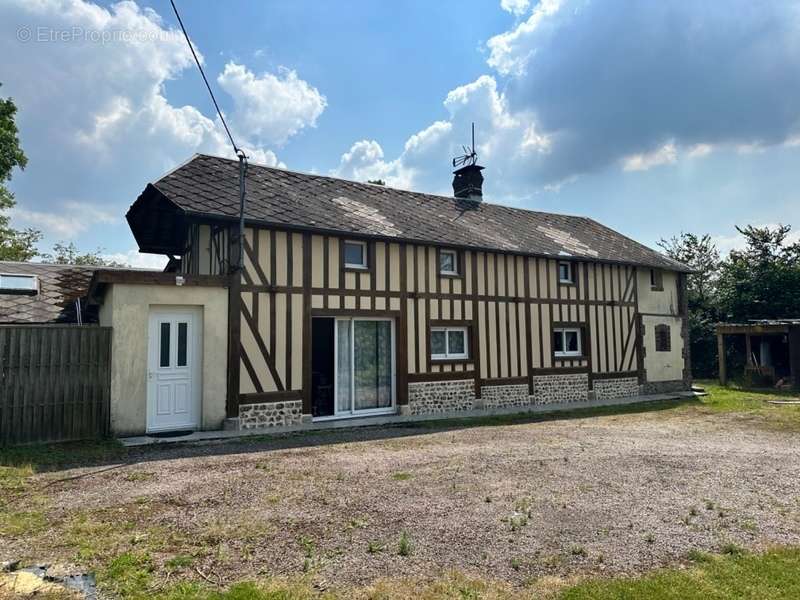 Maison à SAINT-MARDS-DE-FRESNE