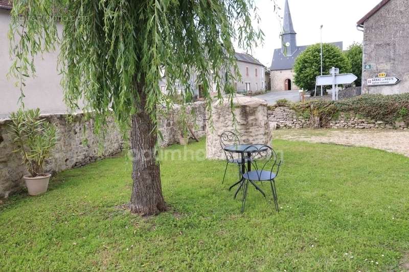 Maison à SAINT-HILAIRE-LA-TREILLE