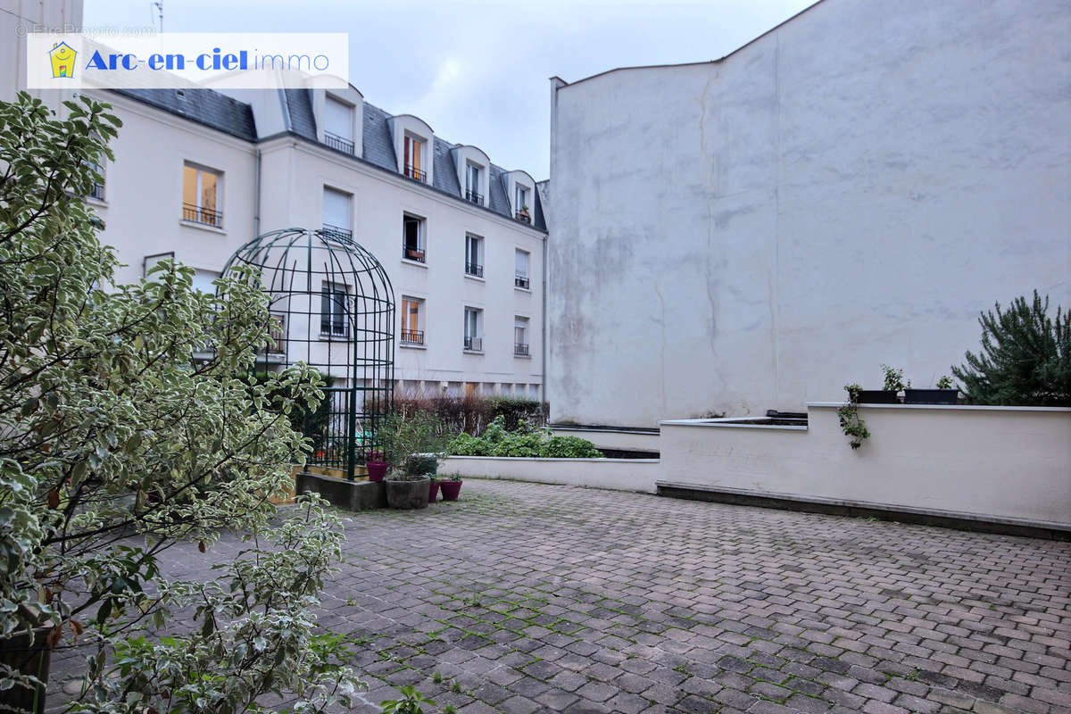 Appartement à PARIS-11E