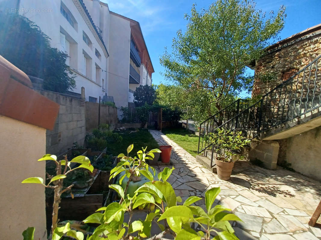 Maison à SAINT-JUST-SAINT-RAMBERT