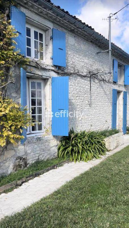 Maison à MESCHERS-SUR-GIRONDE