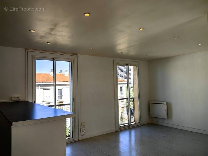 Appartement à MARSEILLE-9E