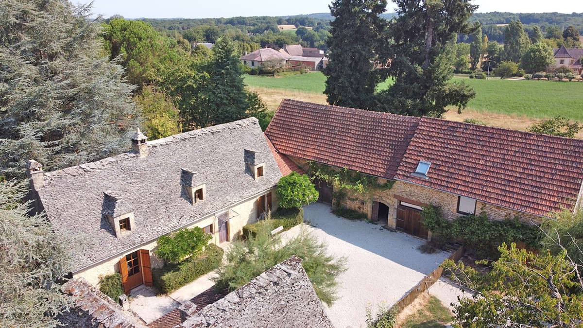 Maison à SAINT-GENIES