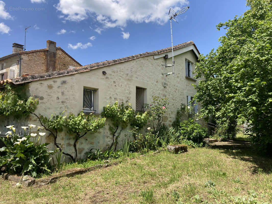 Maison à LA ROCHEFOUCAULD