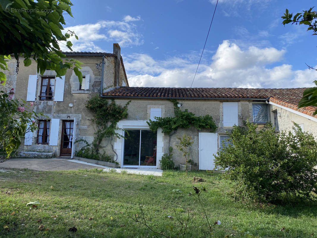 Maison à LA ROCHEFOUCAULD