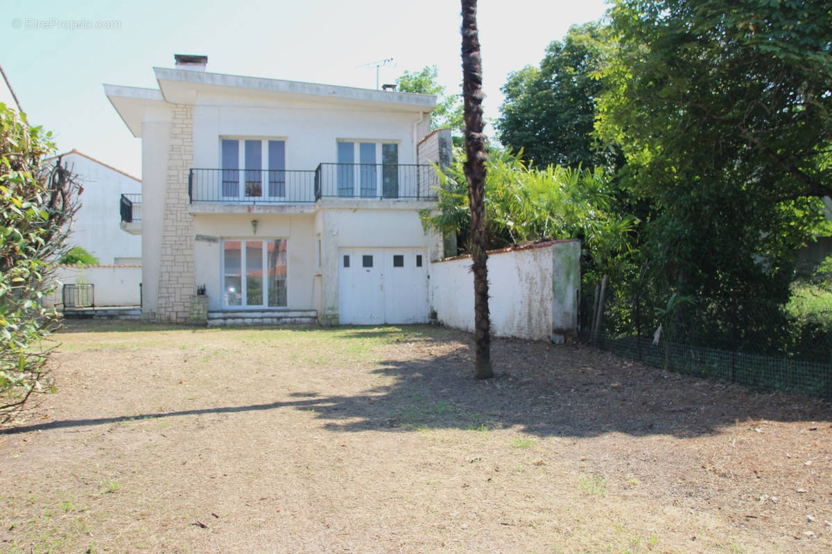 Maison à SAINT-GEORGES-DE-DIDONNE