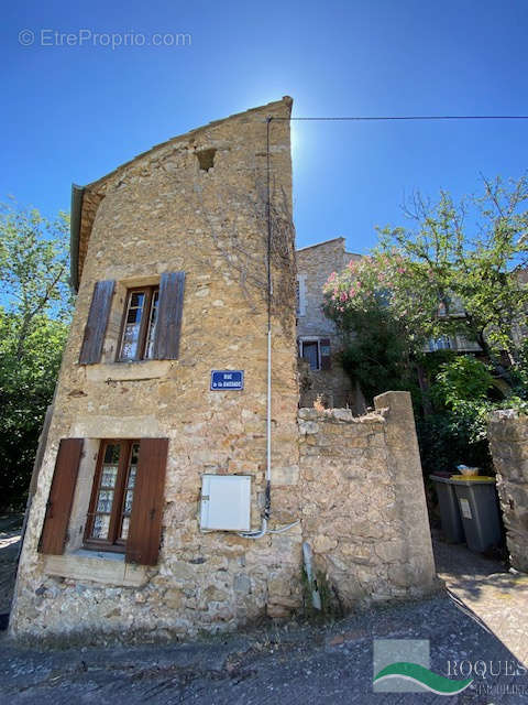 Maison à LA TOUR-SUR-ORB