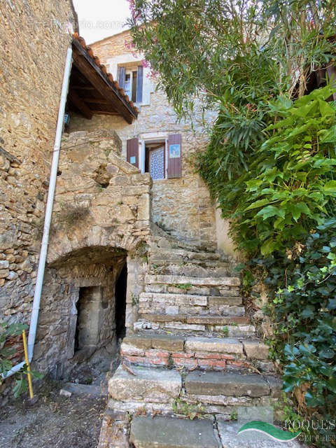 Maison à LA TOUR-SUR-ORB