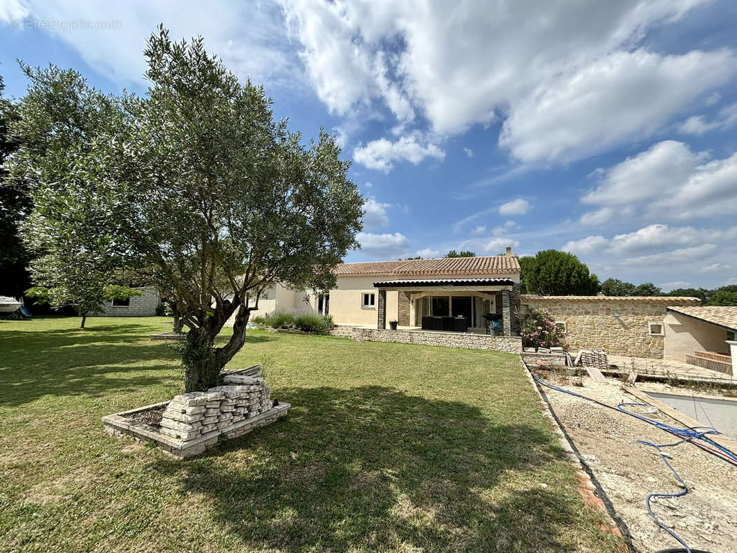 Maison à GRIGNAN