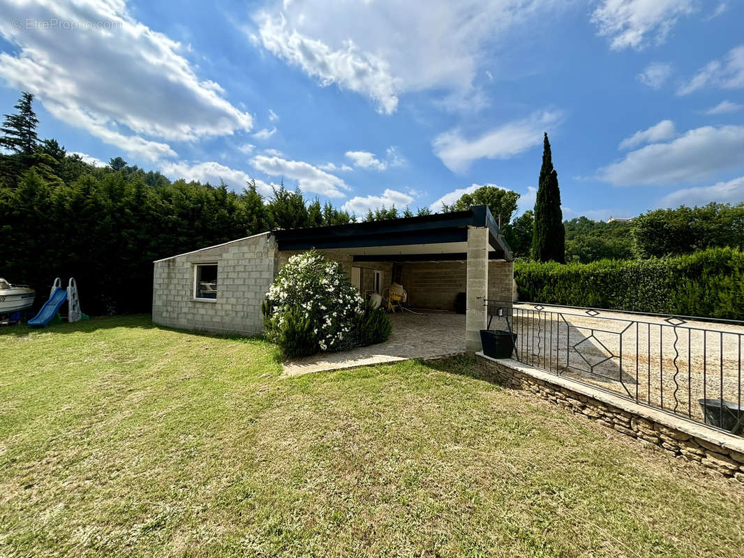 Maison à GRIGNAN