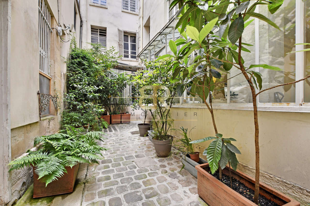 Appartement à PARIS-3E