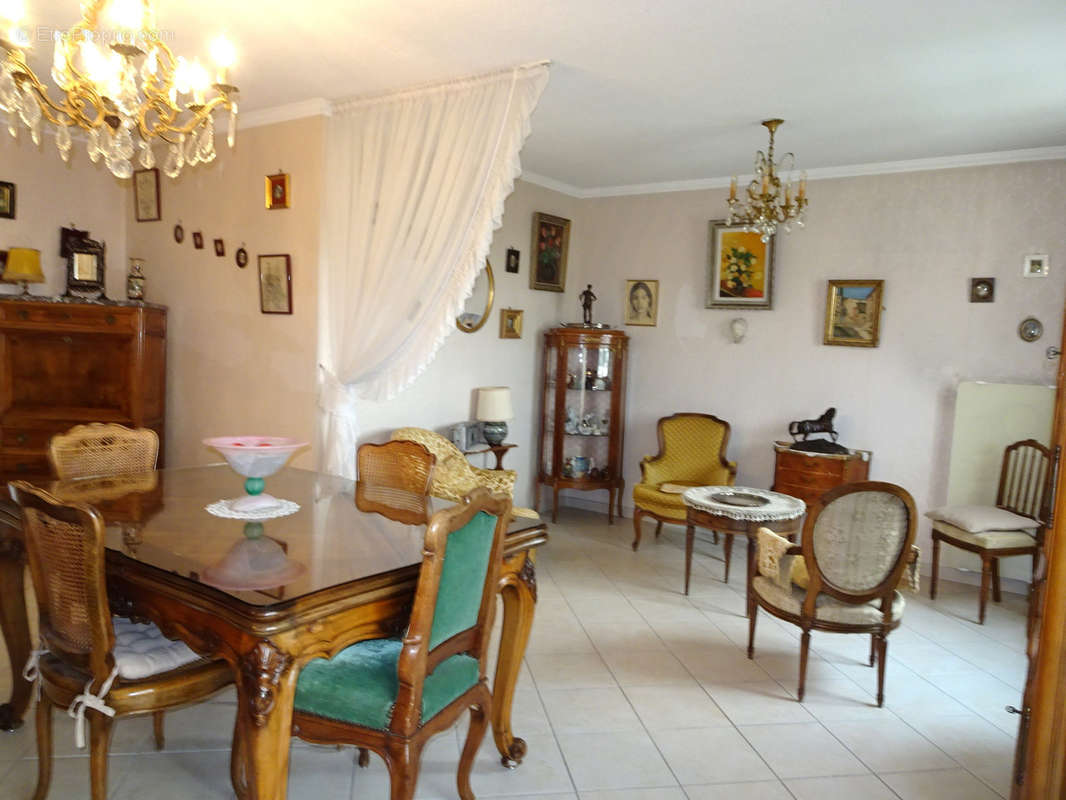 Appartement à HYERES