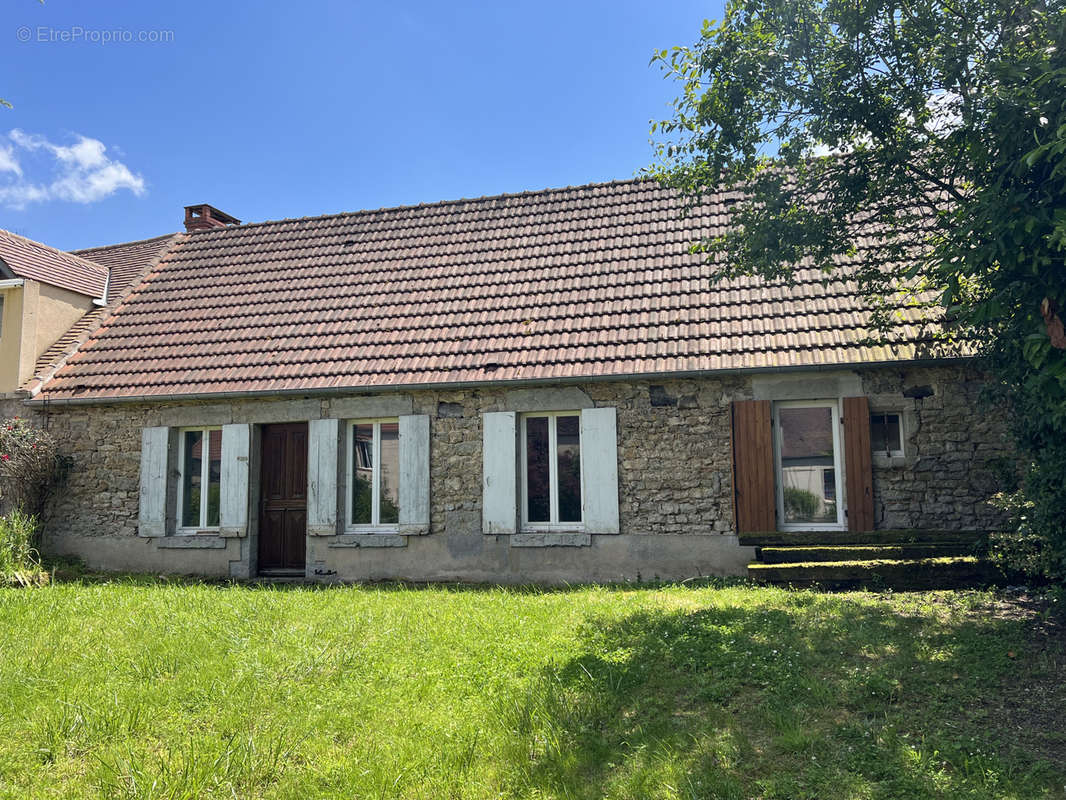 Maison à CORBIGNY