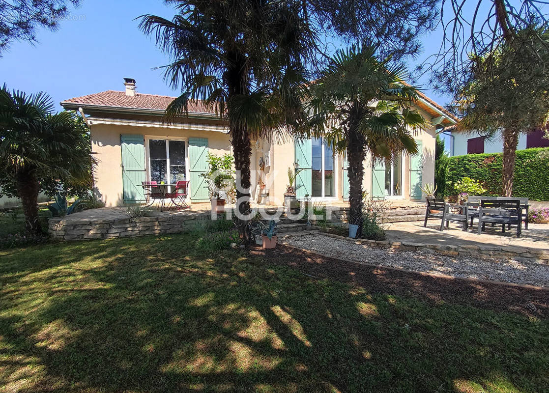 Maison à SAINT-ROMAIN-LE-PUY