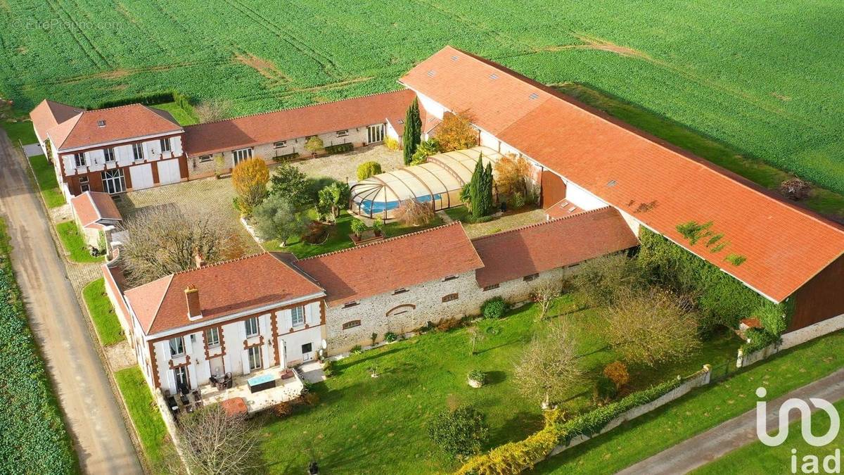 Photo 1 - Maison à LE COUDRAY-MONTCEAUX