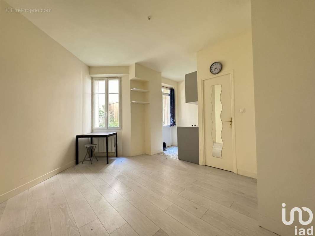 Photo 2 - Appartement à PARIS-19E
