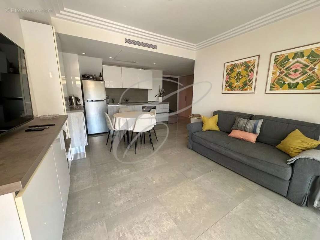 Appartement à ROQUEBRUNE-CAP-MARTIN