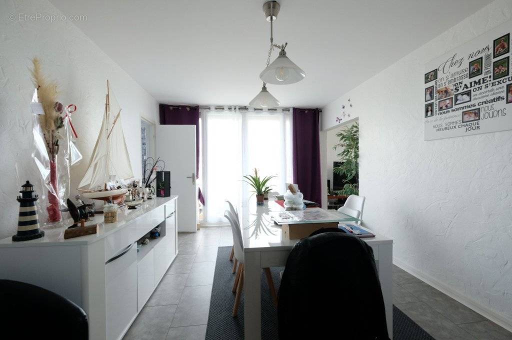 Appartement à SAINT-ETIENNE