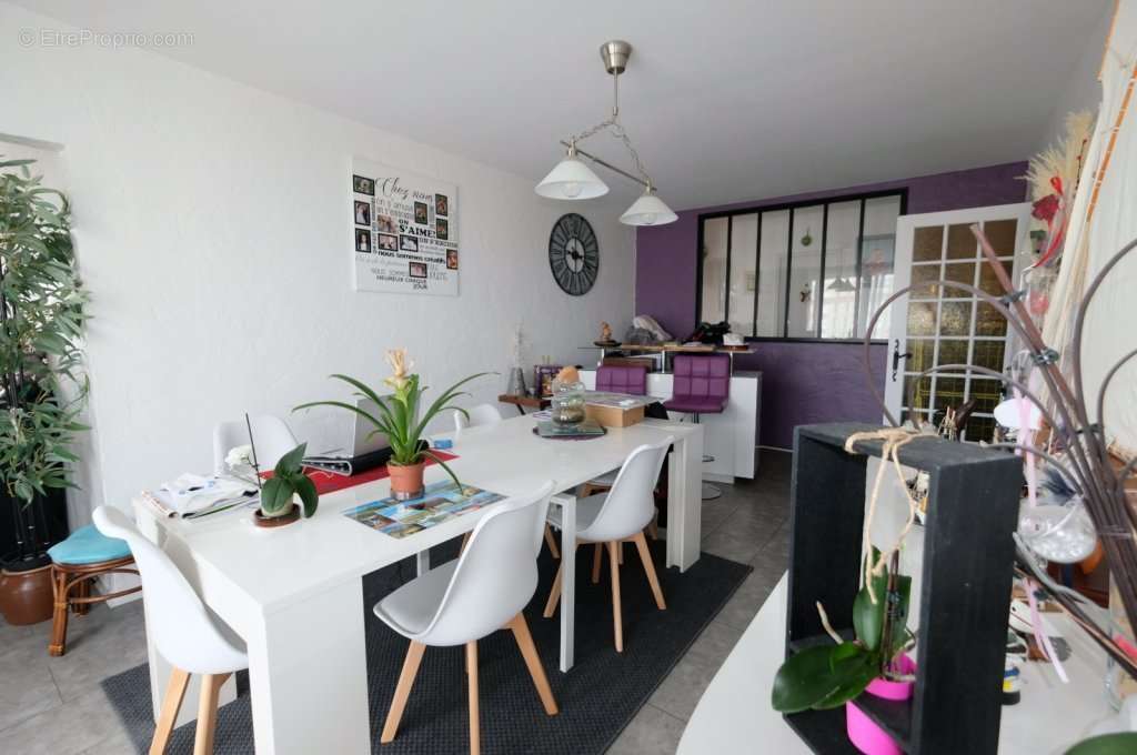 Appartement à SAINT-ETIENNE