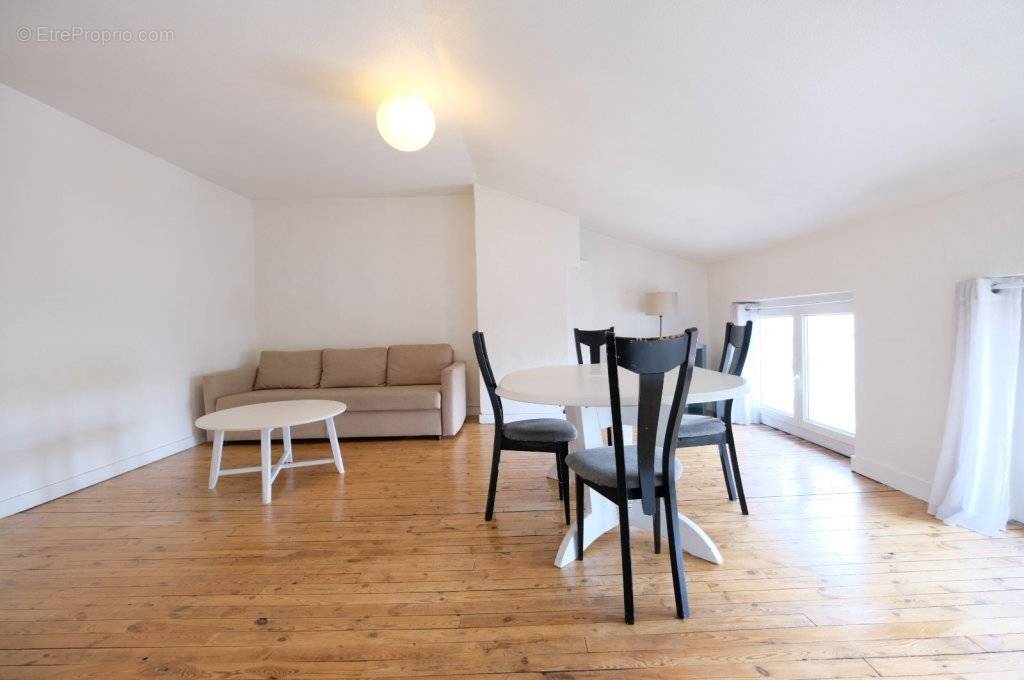 Appartement à SAINT-ETIENNE