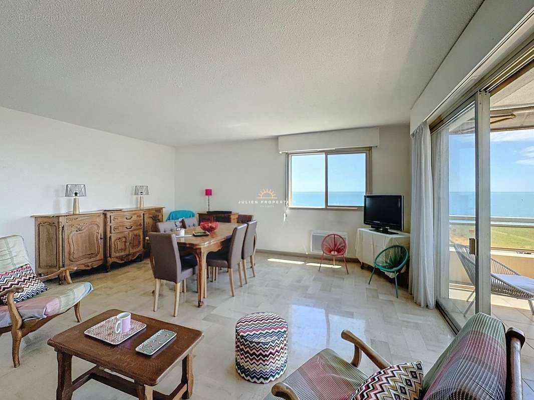 Appartement à VILLENEUVE-LOUBET