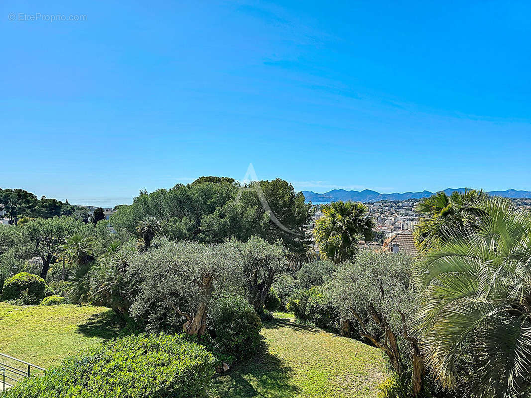 Appartement à LE CANNET